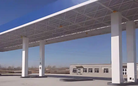 甘肃钢结构加油站罩棚_螺栓球网架_挑檐_形象柱!